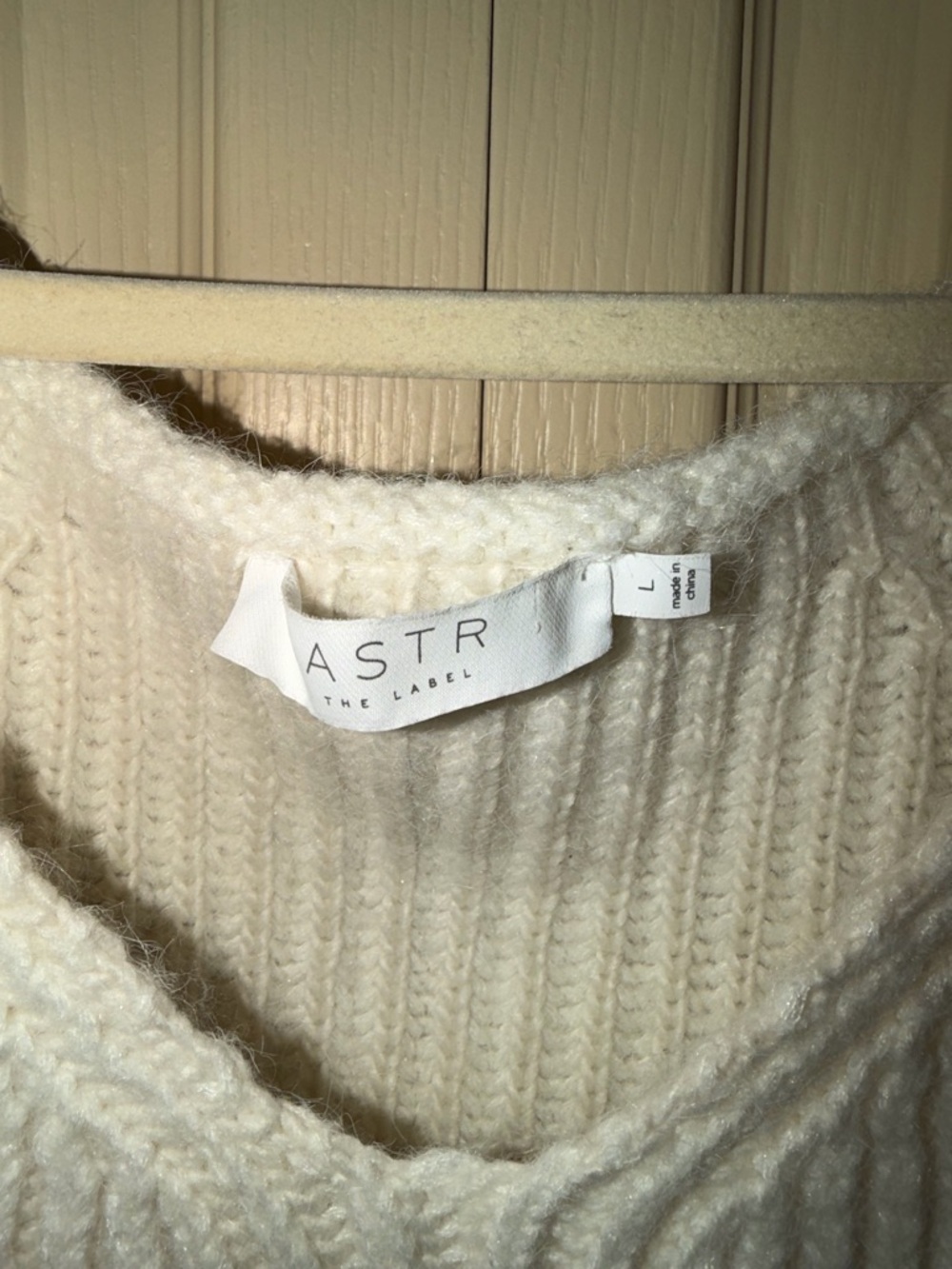Astr Cream Ribbed Cropped V-Neck Sweater - Picture 3 of 4